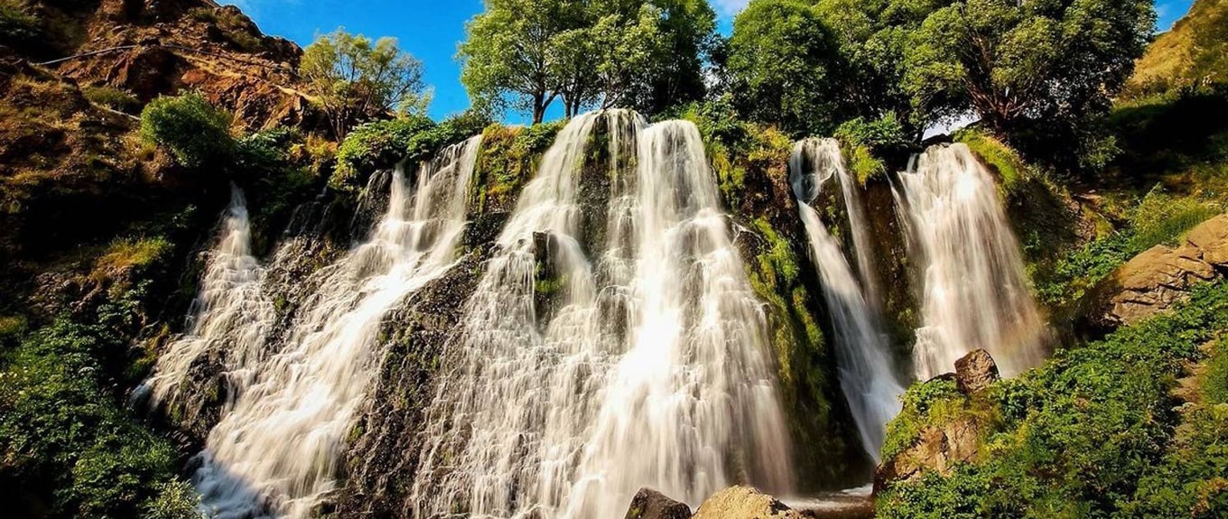 [:en]Shaki Waterfall[:ru]Шакинский водопад[:hy]Шакинский водопад[:]
