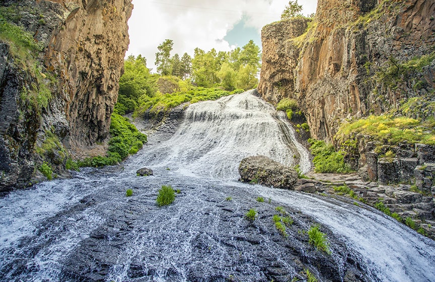 [:en]Jermuk Waterfall[:ru]Джермукский водопад[:hy]Ջերմուկի ջրվեժը[:]