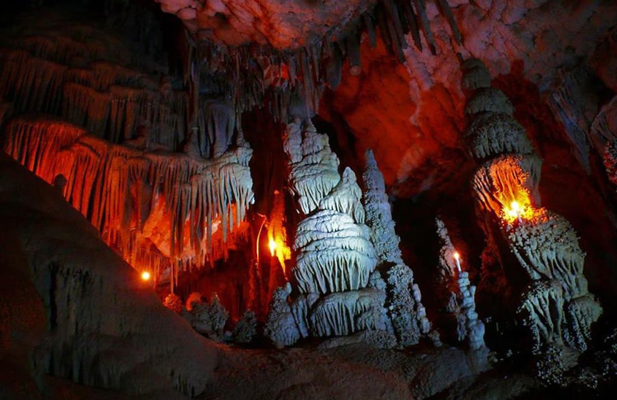 [:en]Mozrov cave[:ru]Пещера Мозров[:hy]Մոզրովի քարանձավ[:]